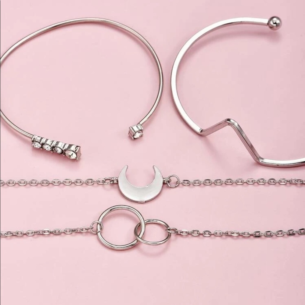 🆕 Moon + Hoop Bracelet Set - Picture 2 of 3